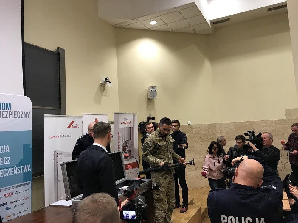 Akcja RazemdlaBezpieczeństwa Fundacji Wsparcia Policji Akcja RazemdlaBezpieczeństwa Fundacji Wsparcia Policji