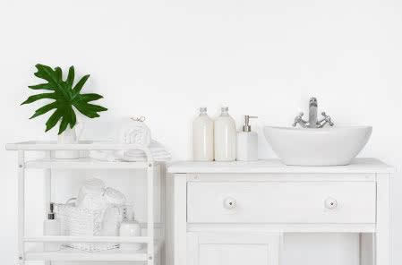 Biała farba Beckers Designer Kitchen & Bathroom do łazienki. Biała farba Beckers Designer Kitchen & Bathroom do łazienki.