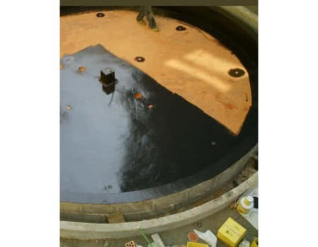 Hydroizolacja na bazie naturalnej gumy. Hydroizolacja na bazie naturalnej gumy.