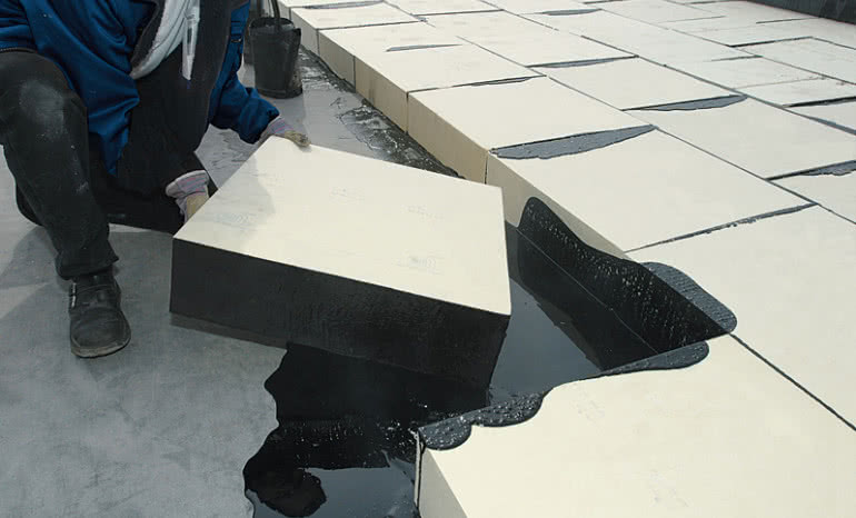 Monolityczna przegroda dachowa. Przewodnik po bezpiecznych dachach kompaktowych